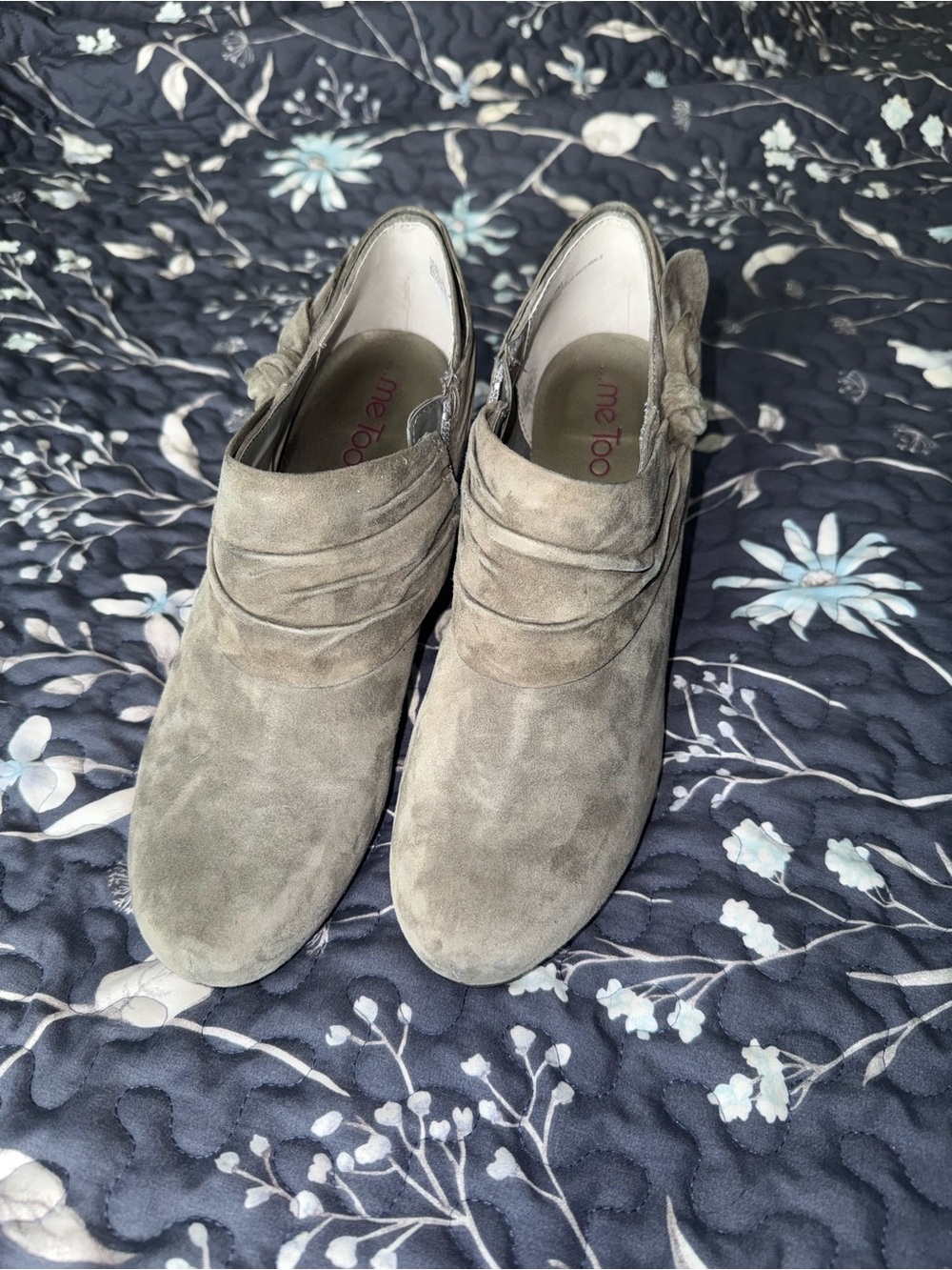 me too Gray Suede Ankle Booties with Side Knot